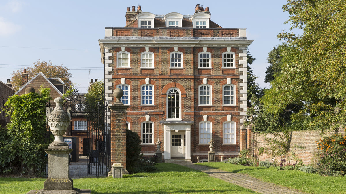Step into the world of Sense and Sensibility at Rainham Hall